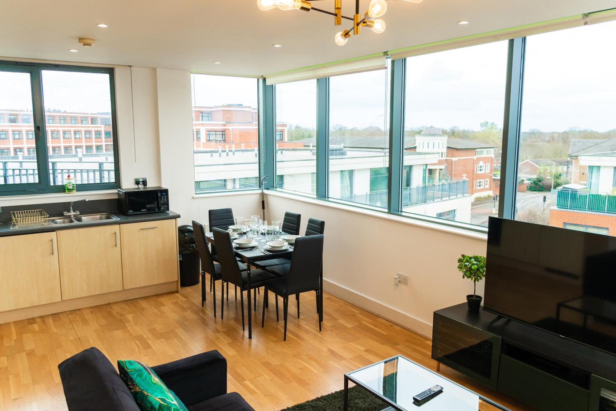 The Regency Suite - Modern 2-Bed 1-Bath Apartment Chertsey Εξωτερικό φωτογραφία