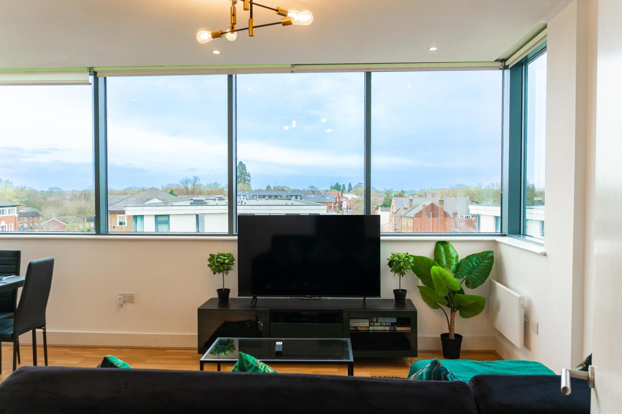 The Regency Suite - Modern 2-Bed 1-Bath Apartment Chertsey Εξωτερικό φωτογραφία